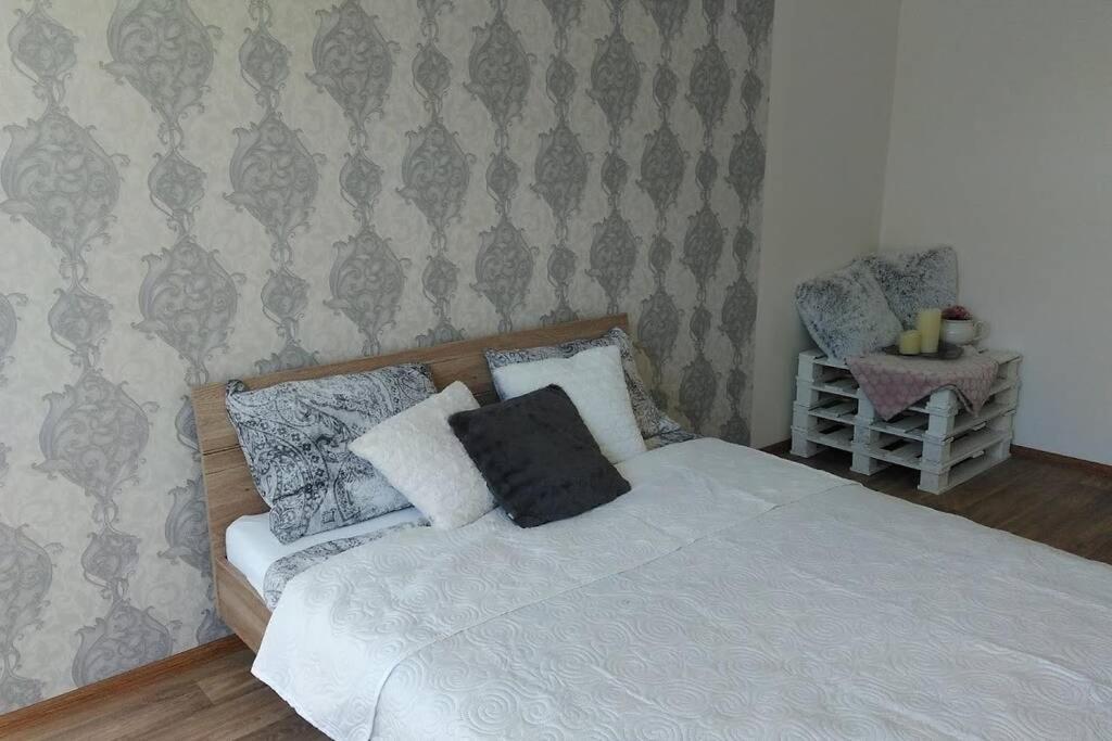 Stylovy Apartman V Centru Nachoda Exterior photo